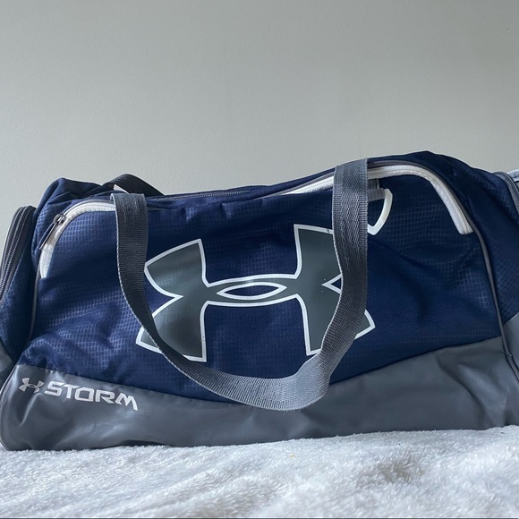 Underarmour Duffle Bag - Picture 2 of 8